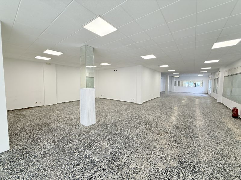 Locale commerciale in calle Atzaro