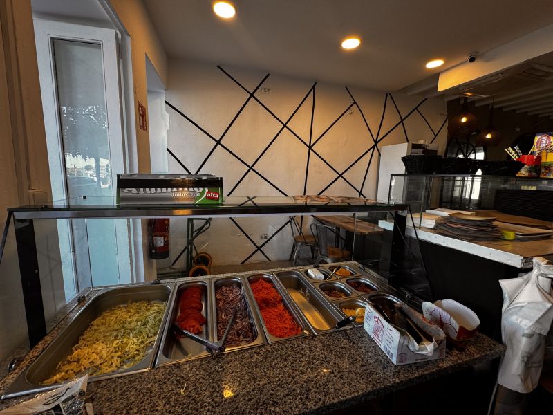 Local con salida de humos, Av. Andanes (primera linea puerto)