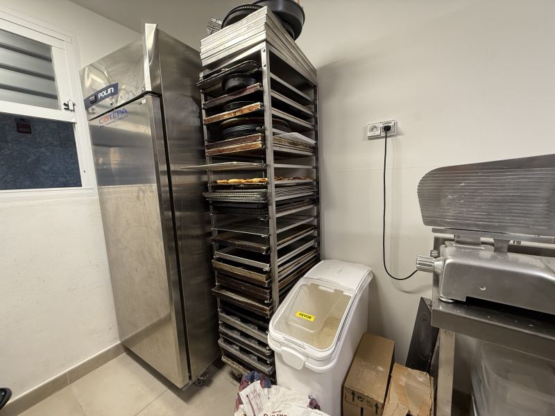 Pizzeria en carrer de Felip II