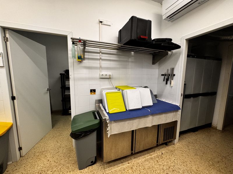 Obrador artesanal para la  preparación de pizza/pan.