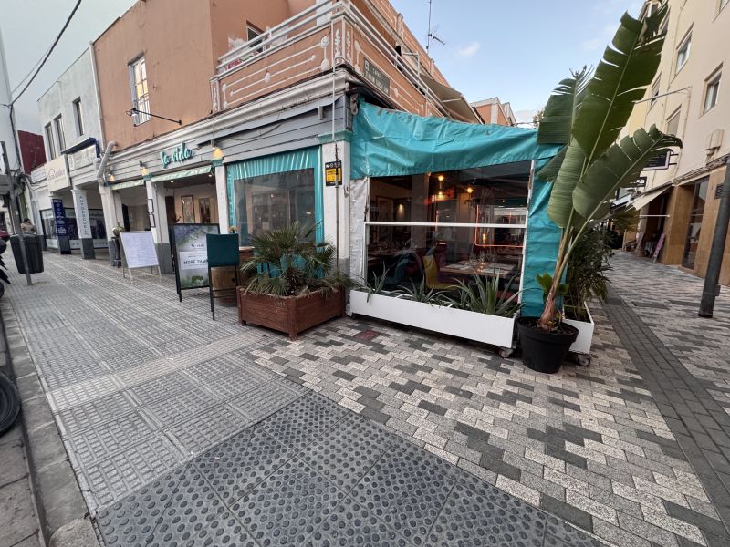 -EN TRASPASO- Restaurante en Bisbe Carrasco