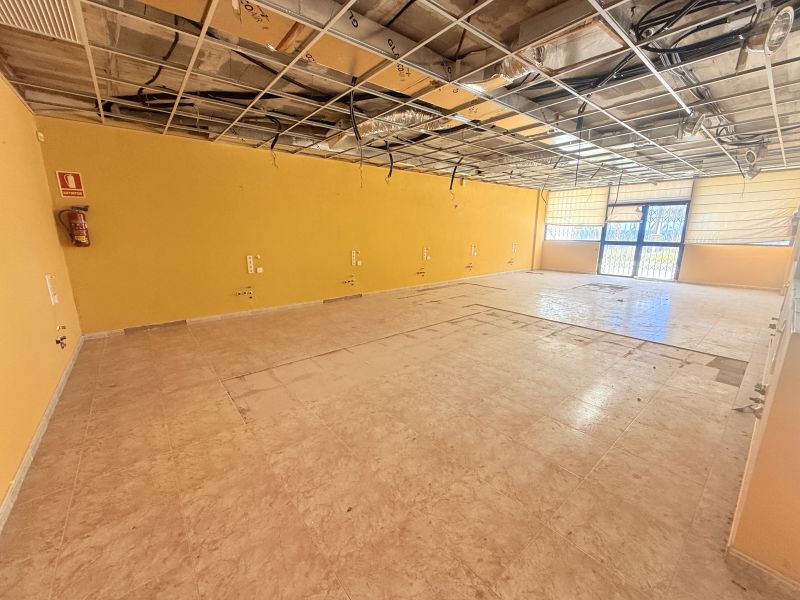 Local comercial vista mar