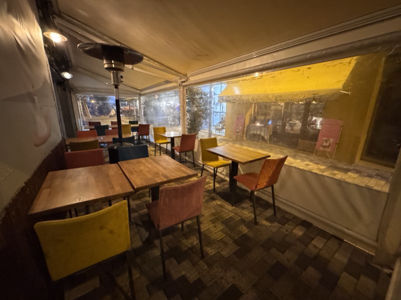 -EN TRASPASO- Restaurante en Bisbe Carrasco