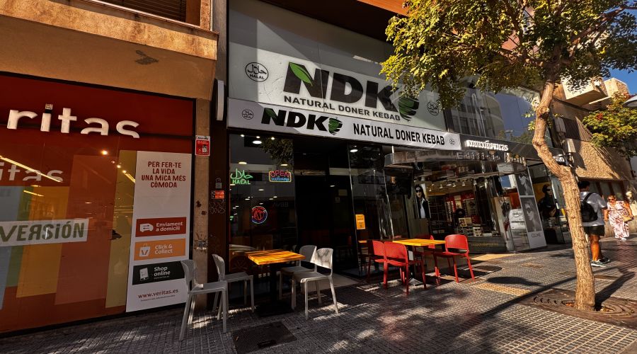 Restaurant in Av. España