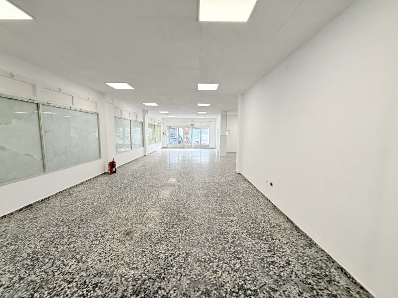 Locale commerciale in calle Atzaro