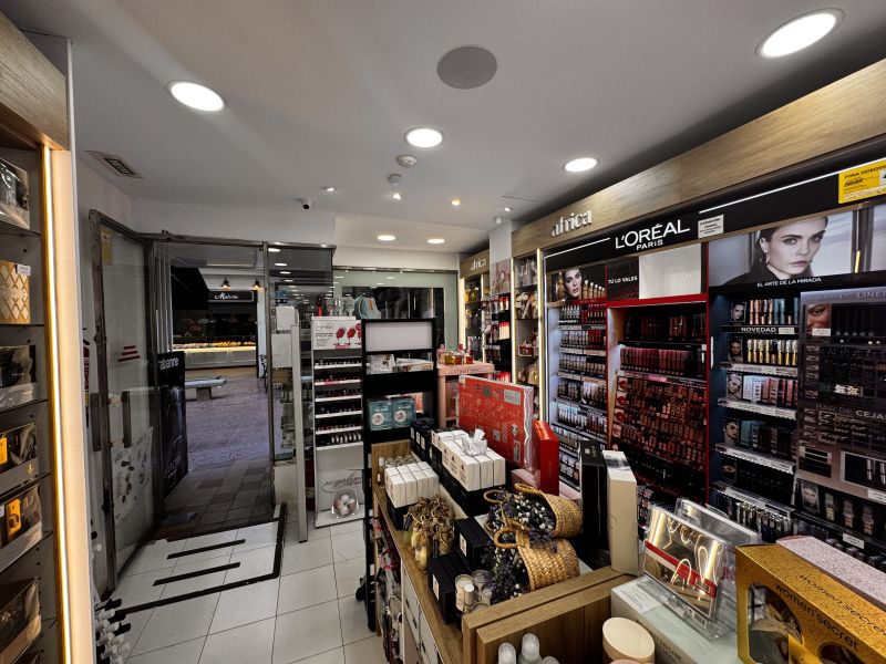 Local en pasaje Metge Antoni Serra