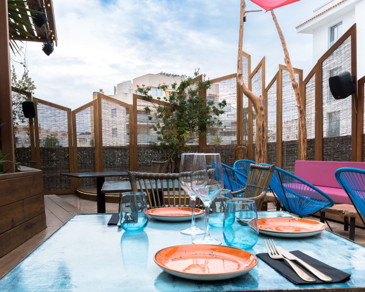 Restaurante en carrer de Granada (Cala Pinet)