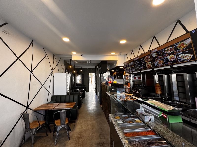 Local con salida de humos, Av. Andanes (primera linea puerto)