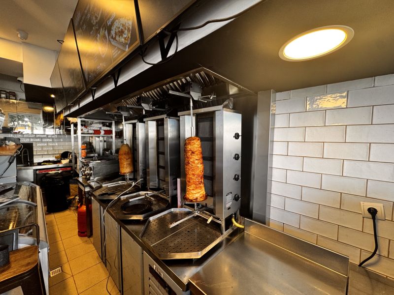 Local con salida de humos, Av. Andanes (primera linea puerto)