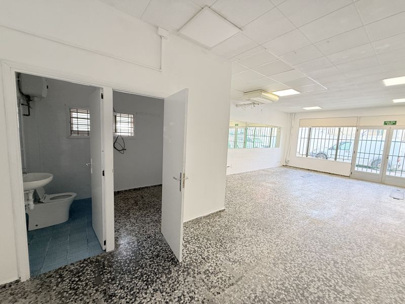 Locale commerciale in calle Atzaro