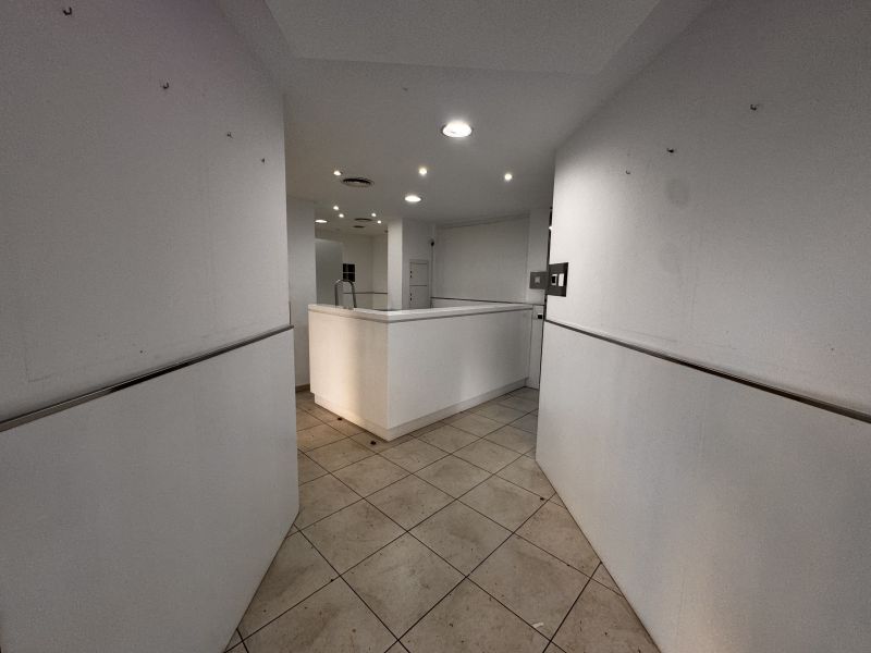-ON RENT- PREMISES IN IGNACIO WALLIS