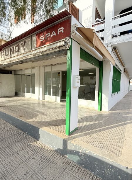 Premises in calle Atzaro