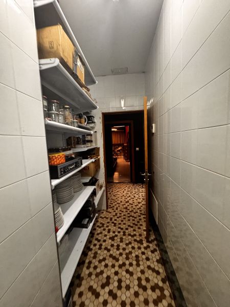 -TRANSFER LEASE- Premises with Cafe concierto licence