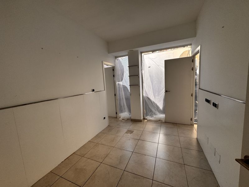 -ON RENT- PREMISES IN IGNACIO WALLIS