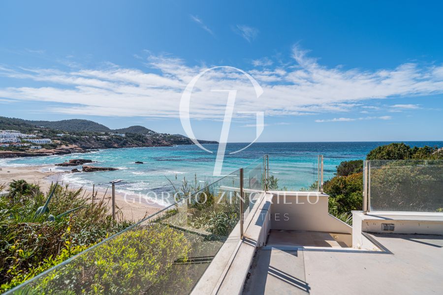 RESTAURANT IN FIRST LINE SEA VIEW CALA TARIDA