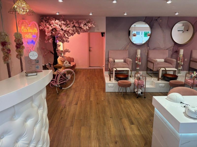 Salón de uñas en calle Progresso