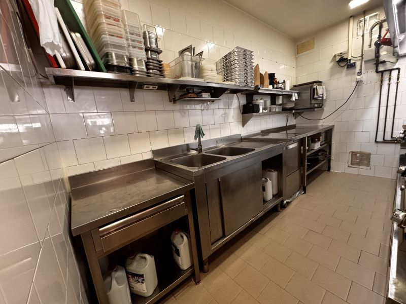 Pizzeria/restaurante en Av. España