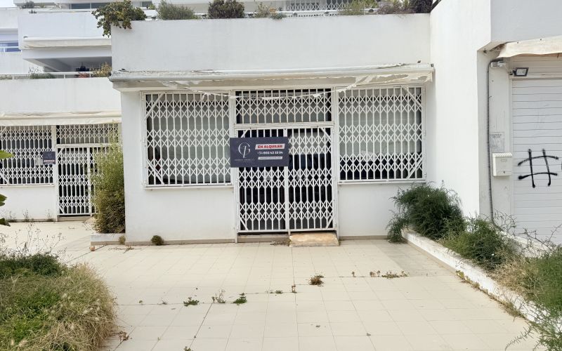 Local comercial vista mar