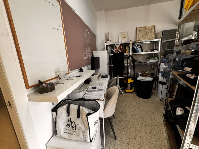 Obrador artesanal para la  preparación de pizza/pan.