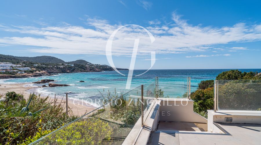 RESTAURANT IN FIRST LINE SEA VIEW CALA TARIDA