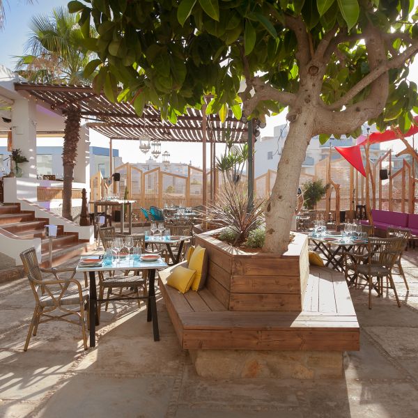 Restaurante en carrer de Granada (Cala Pinet)