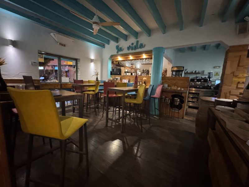 -EN TRASPASO- Restaurante en Bisbe Carrasco