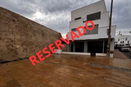 Restaurant first line port La Savina (FORMENTERA)
