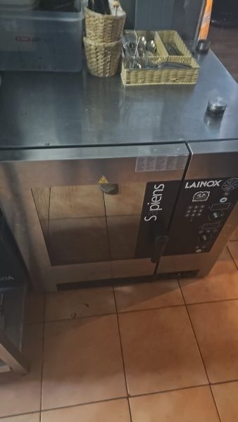 -EN TRASPASO- Restaurante en Bisbe Carrasco