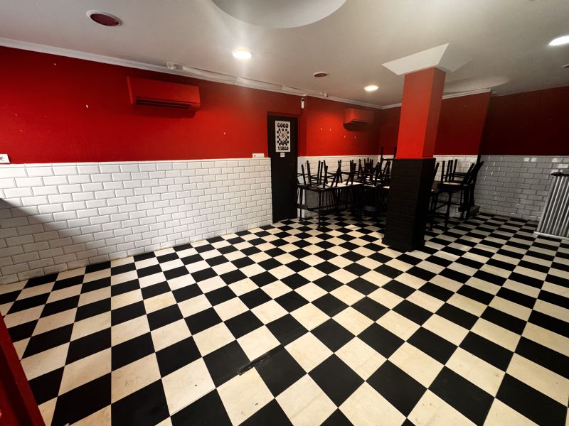 Restaurante en calle General Prim