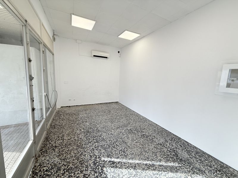 Locale commerciale in calle Atzaro