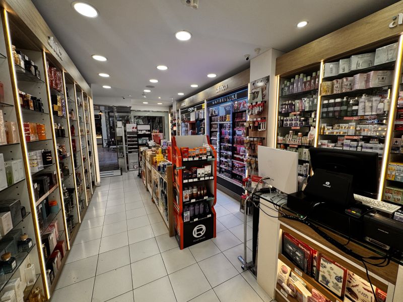 Local en pasaje Metge Antoni Serra