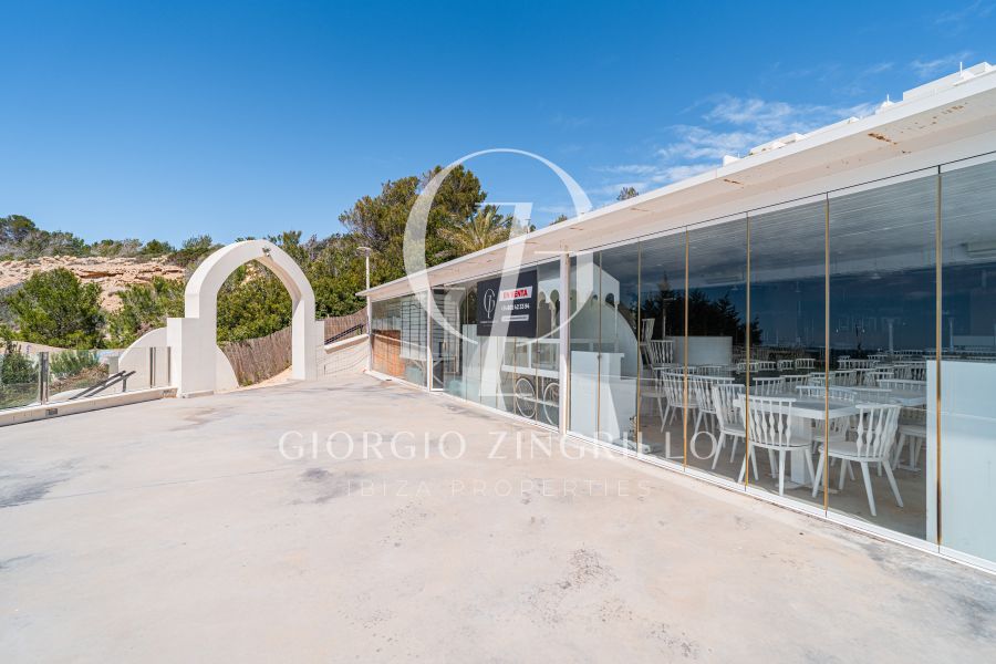 RESTAURANT IN FIRST LINE SEA VIEW CALA TARIDA