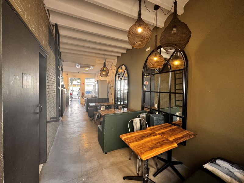 Local con salida de humos, Av. Andanes (primera linea puerto)