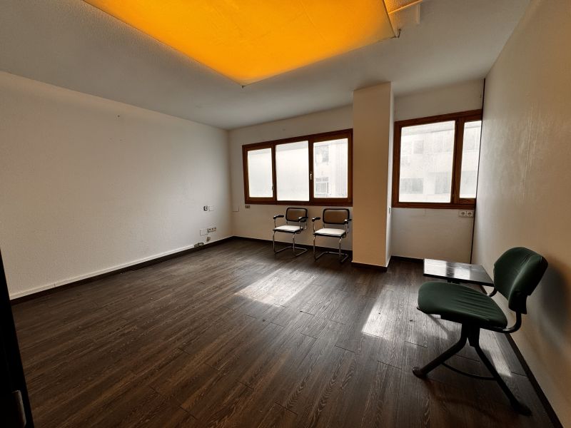 OFFICE FOR SALE IN ISIDORO MACABICH, IBIZA