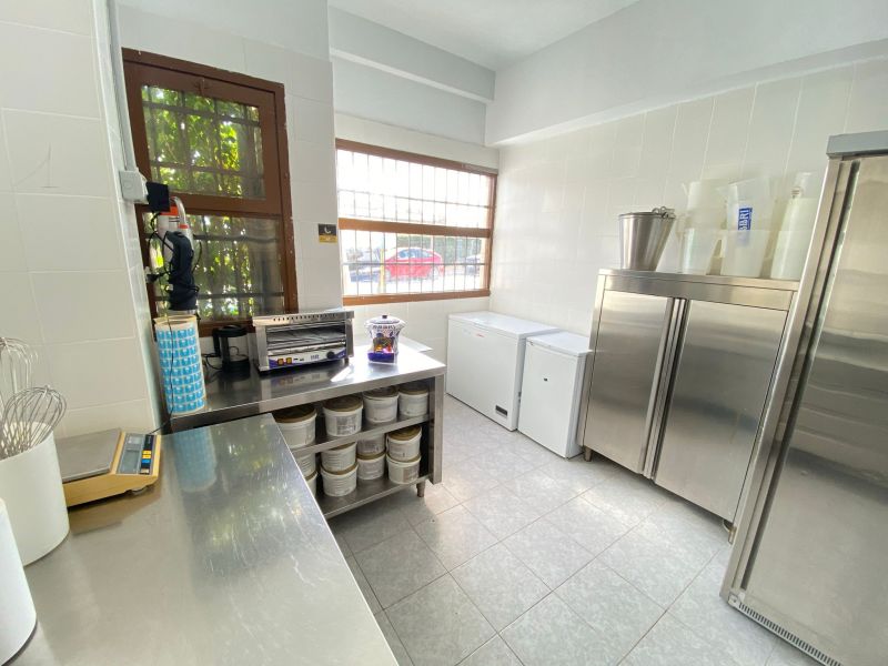 -EN TRASPASO- Laboratorio artesanal de helados en Cas Serres