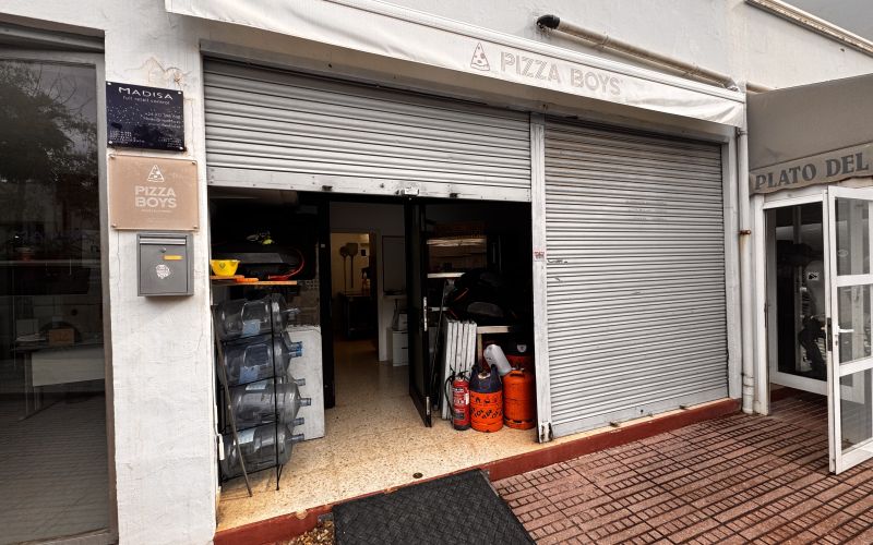 Obrador artesanal para la  preparación de pizza/pan.