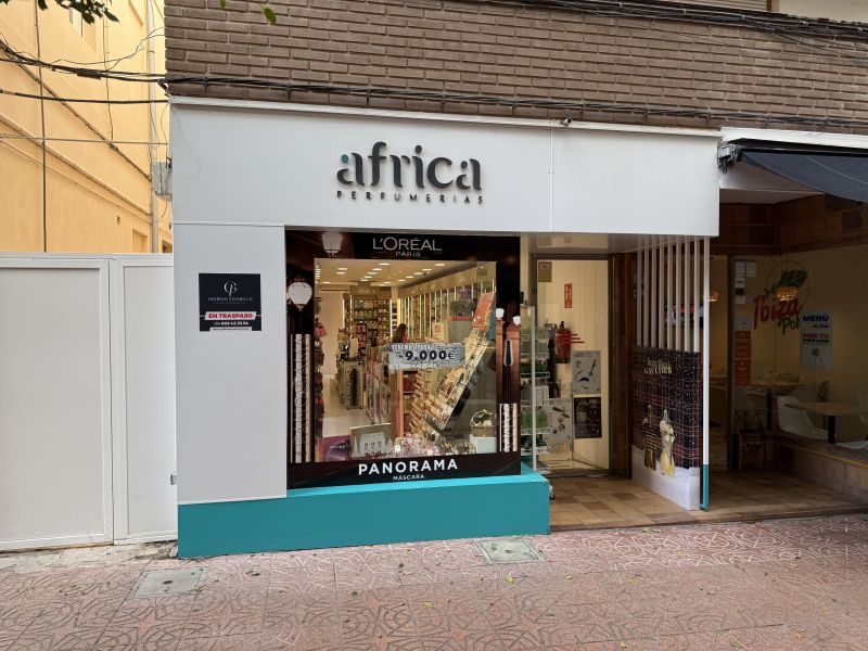 Locale nel passaggio Metge Antoni Serra