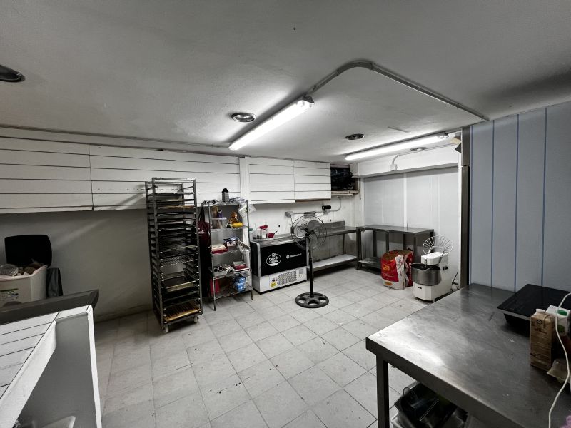 -EN TRASPASO- Restaurante pizzeria en calle Aragon