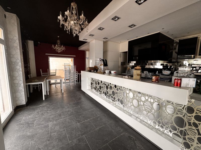 -EN ALQUILER- Restaurante pizzeria en calle Espalmador (FORMENTERA)