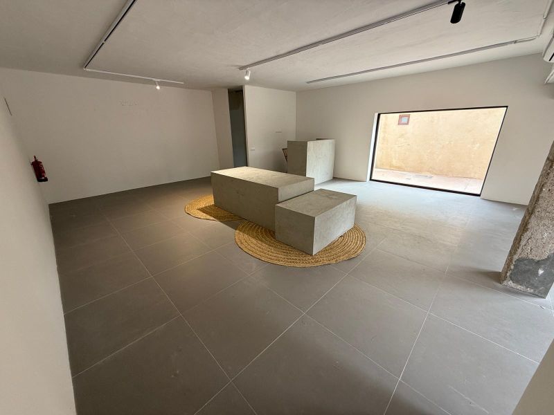 -EN ALQUILER- Local comercial en Marina Village, M. Botafoch