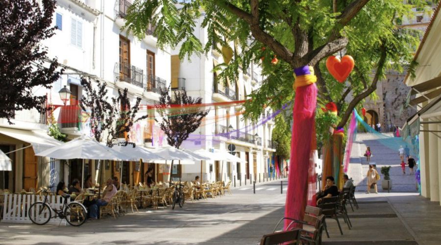 Premises in plaza de la Constitución, Ibiza town