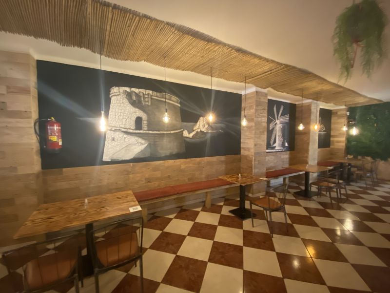 -TRASFER LEASE- BAR RESTAURANT IN CALLE VICENT SERRA Y ORVAY