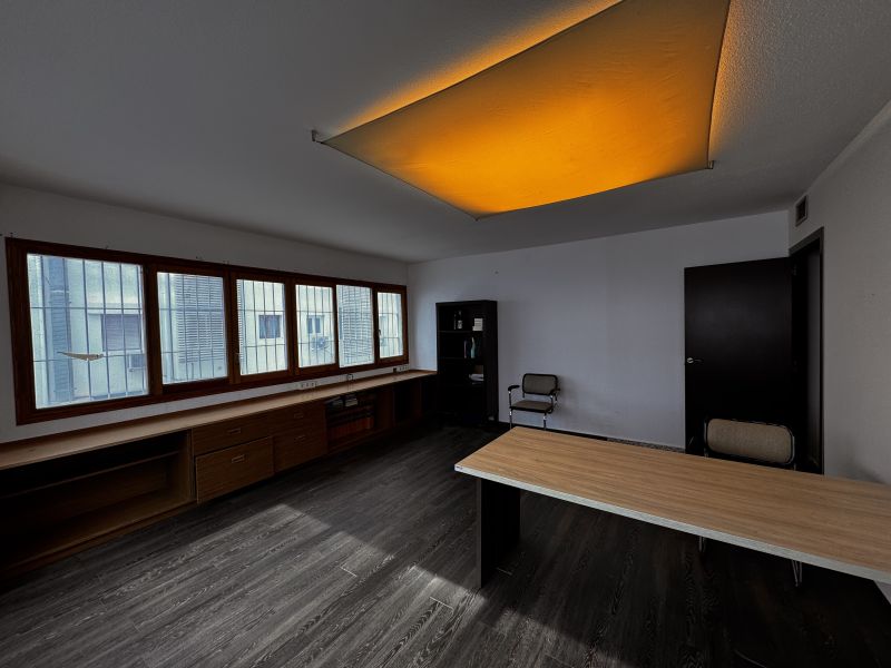 OFFICE FOR SALE IN ISIDORO MACABICH, IBIZA