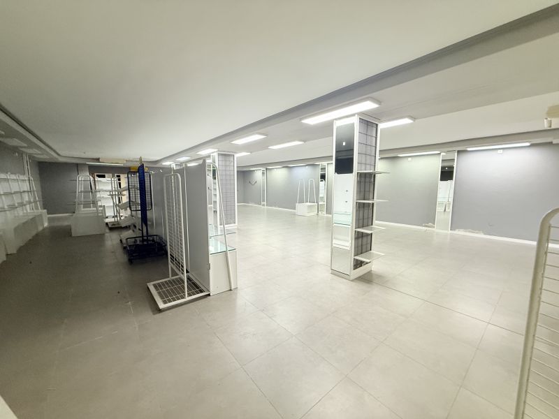 Local comercial en cala de Bou