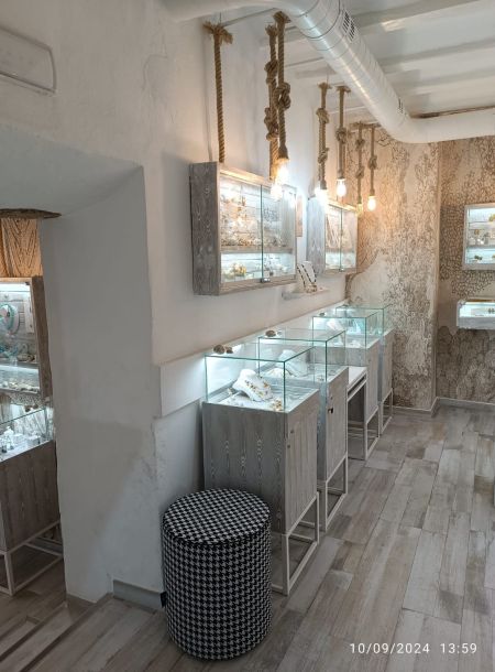 Shop de bijoux/joyerias en carrer D´Enmig