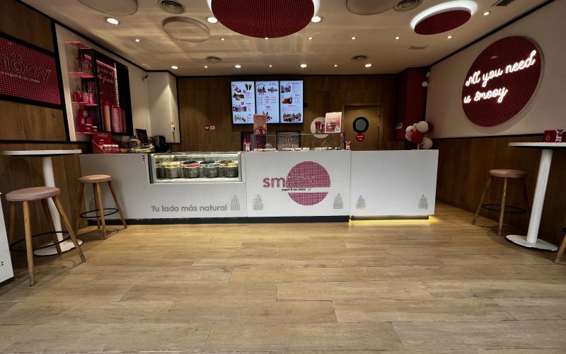 Ice cream shop in Av. San Jaume, Santa Eularia