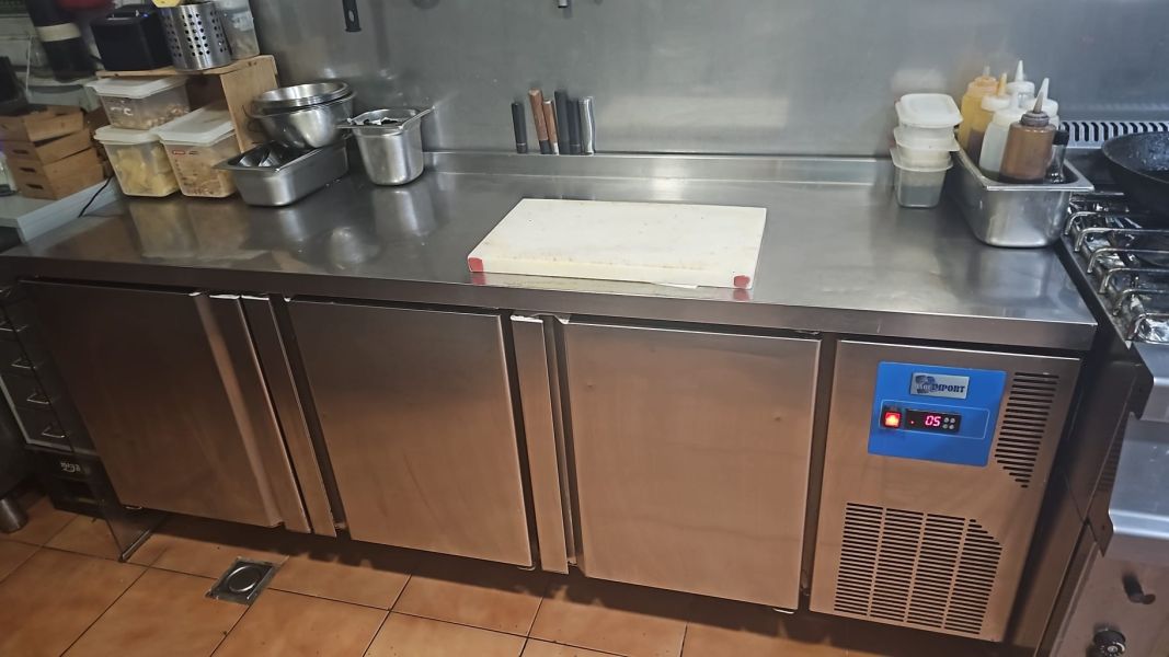 -EN TRASPASO- Restaurante en Bisbe Carrasco