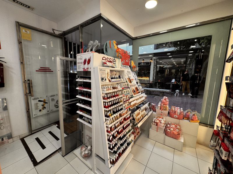 Local en pasaje Metge Antoni Serra