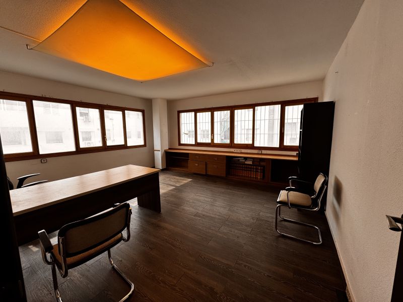 OFFICE FOR SALE IN ISIDORO MACABICH, IBIZA